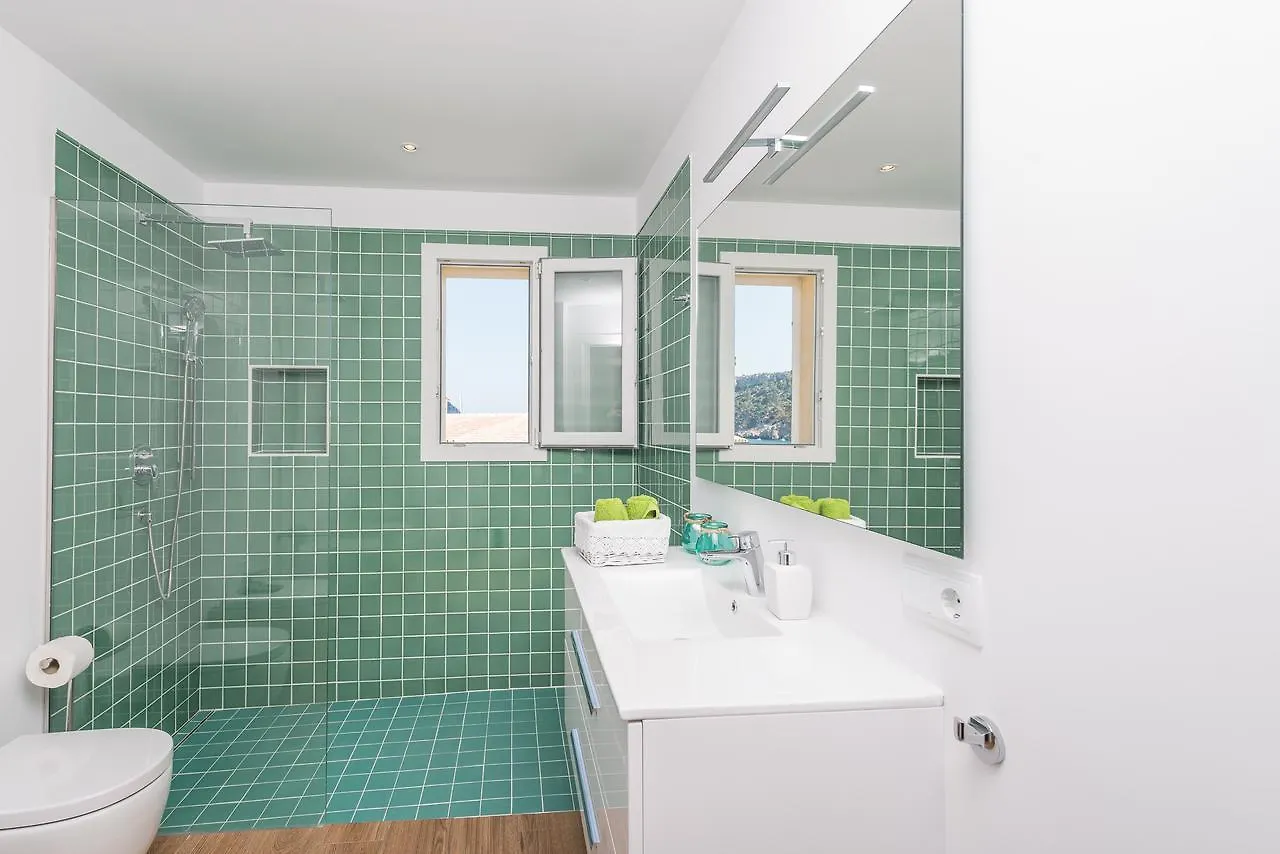 Seira Villa Sant Elm Chalet